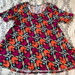 Large Lularoe Perfect Tee